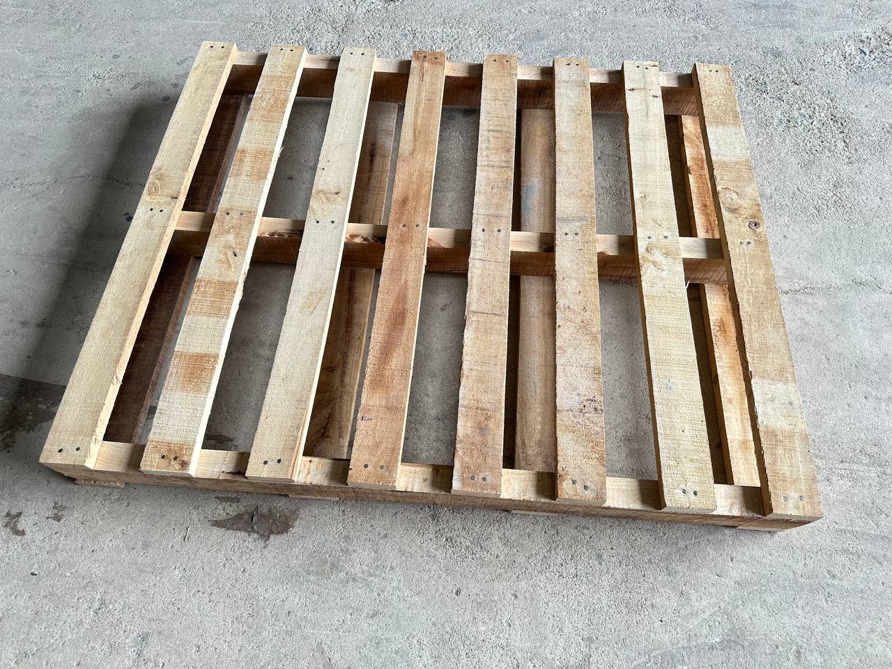 Wood Pallet ប៉ាឡែតអត់ឈូស