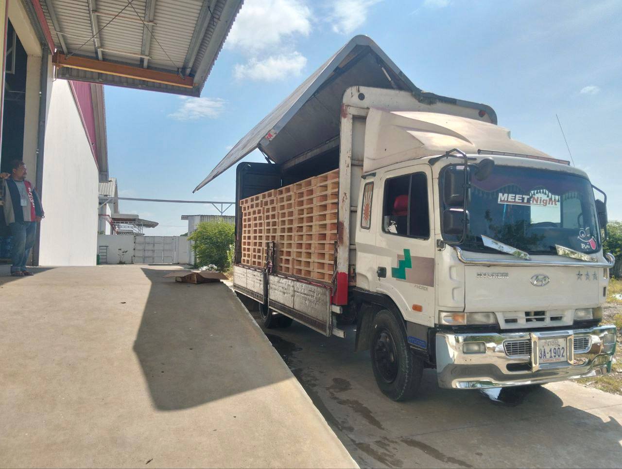 TRUCKING FEE(សេវាដឹក)​ 90$