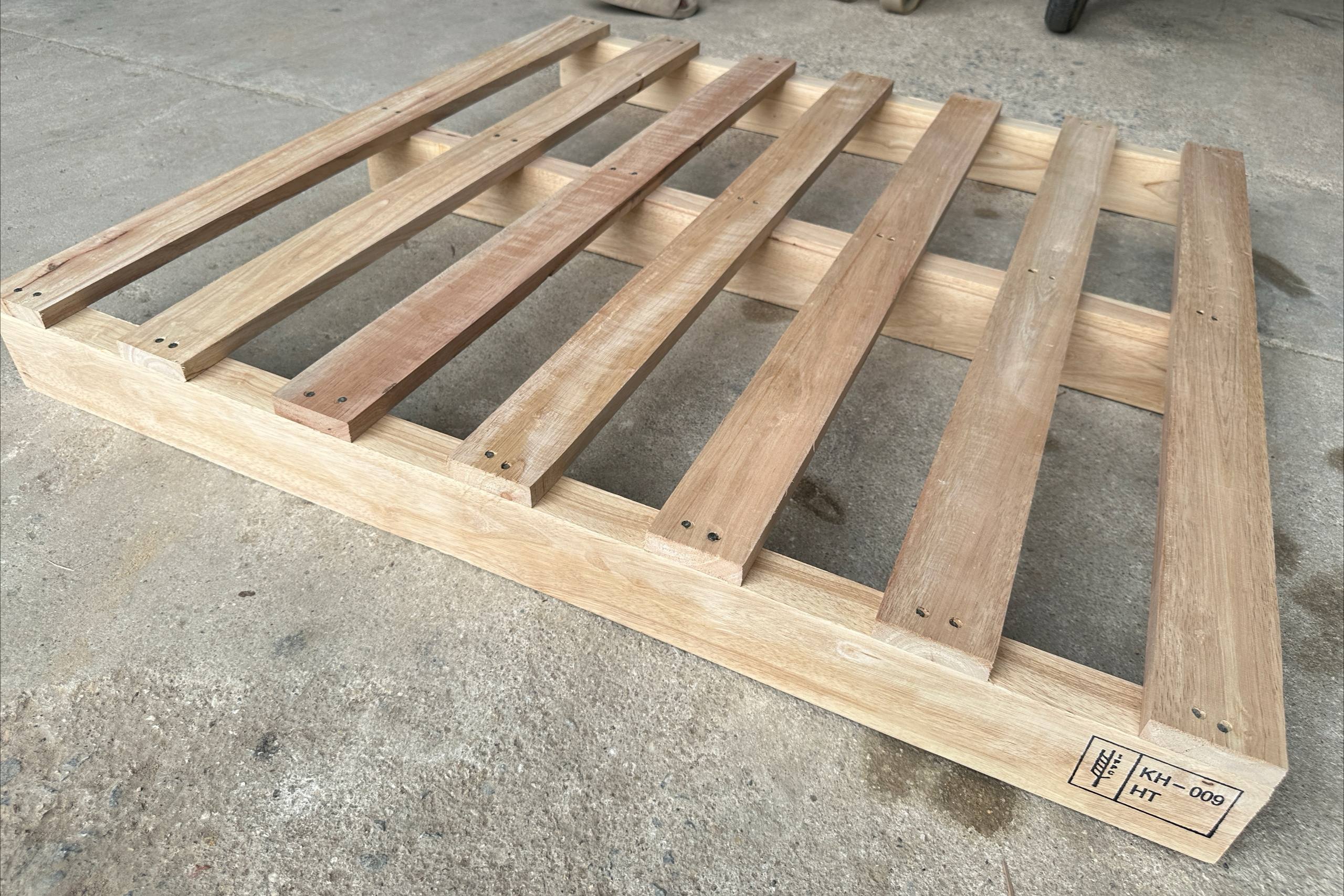 Custom Wooden Pallet 1000x1000-Export Quality